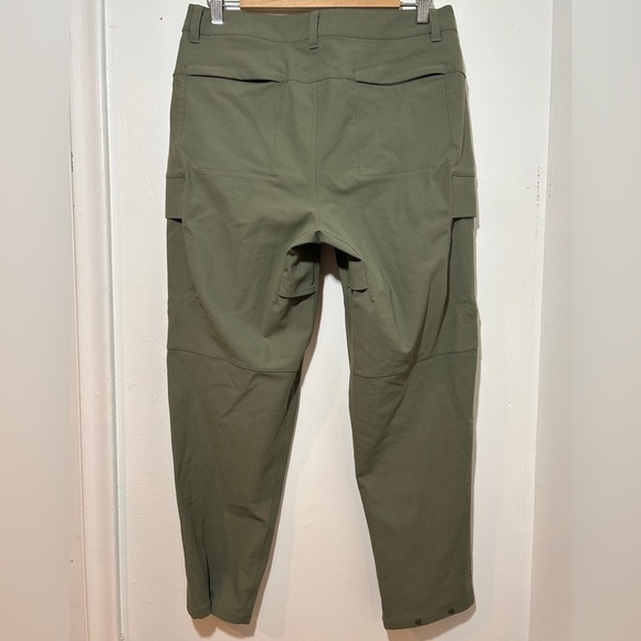 Lululemon Olive Cargo Pants for Men size 30 - Picture 4 of 8